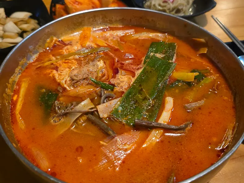 수라육개장의 메인 메뉴인 전통육개장의 모습