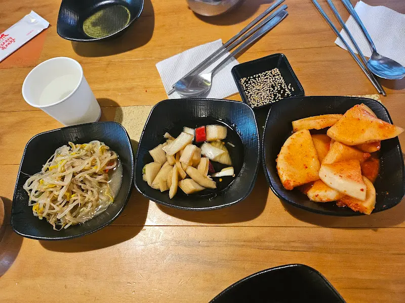 정갈한 밑반찬 클로즈업