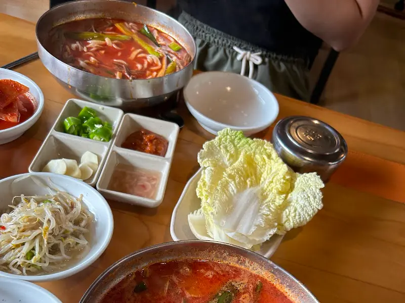 수라육개장 전경