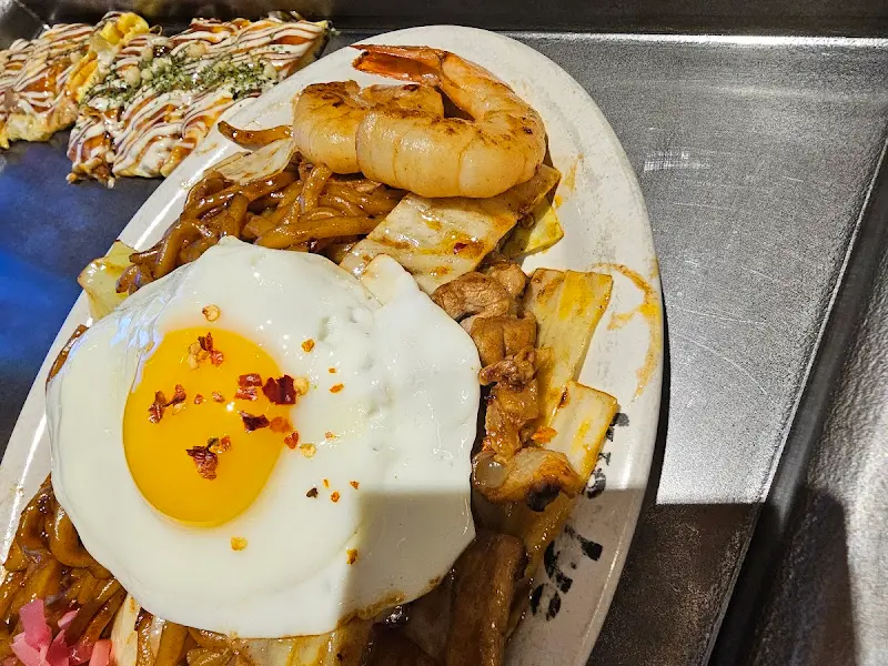 카라이 야끼소바의 강렬한 비주얼