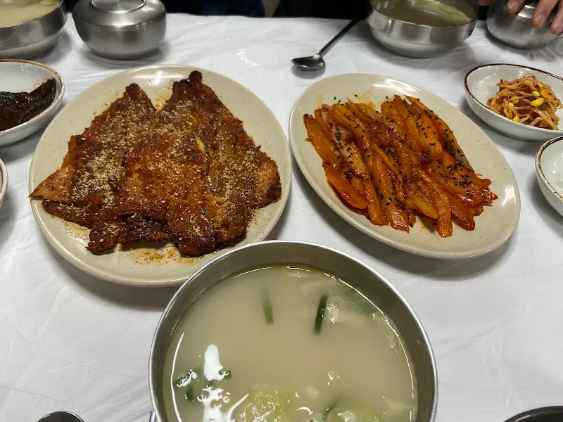 황태구이와 더덕구이 정식