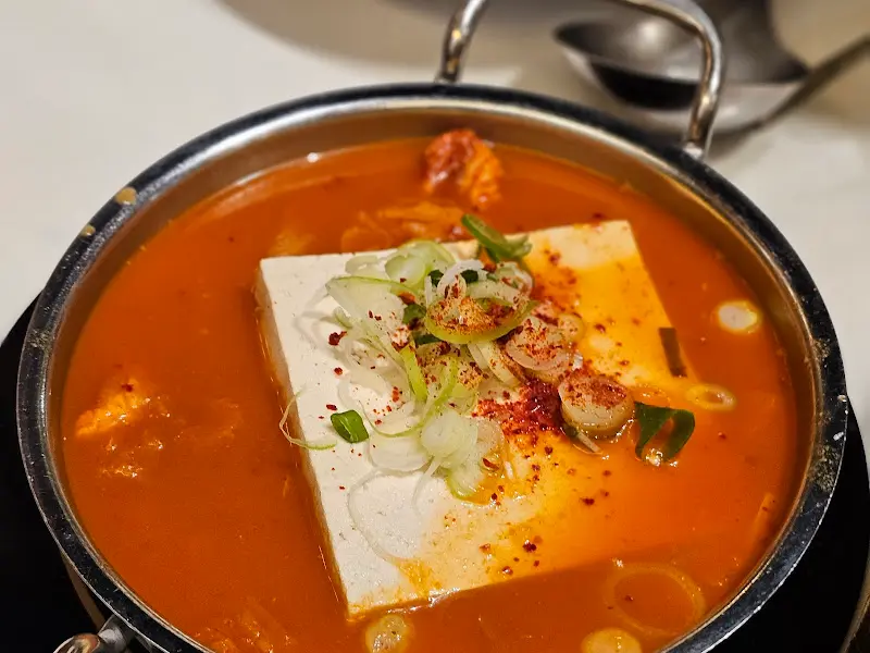 깊고 진한 맛의 된장전골