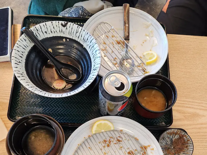 깔끔하게 비워진 식기