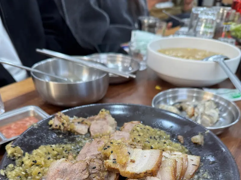 마늘 보쌈 근접샷