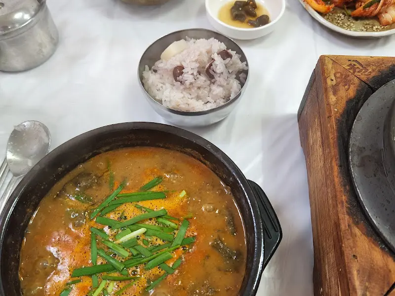 구기자 추어탕과 밑반찬