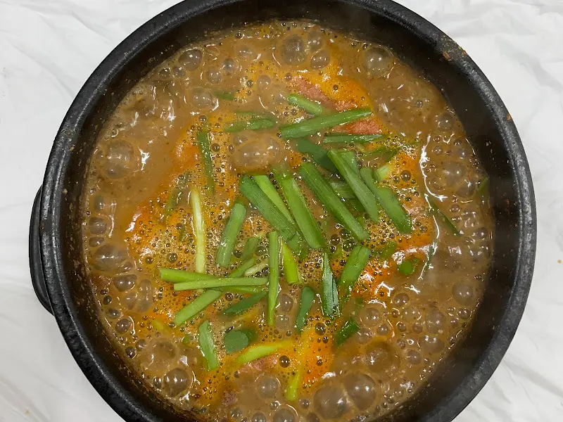 보글보글 끓는 구기자 추어탕