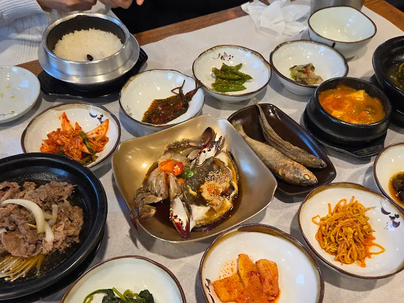 간장게장 정식 한 상 차림