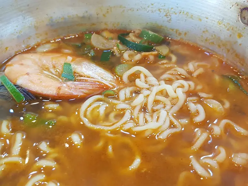 해물라면 근접샷
