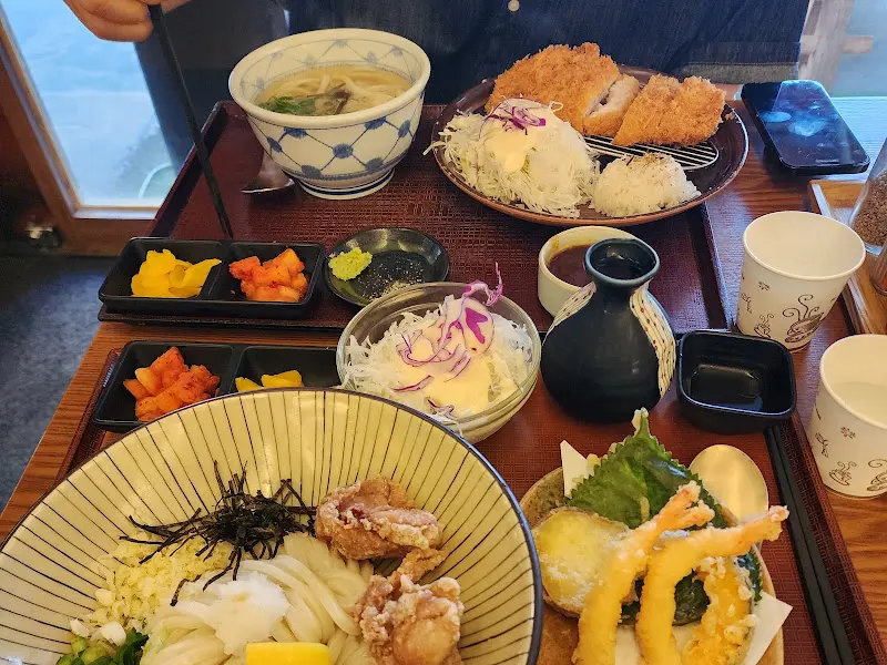 돈까스 정식과 우동