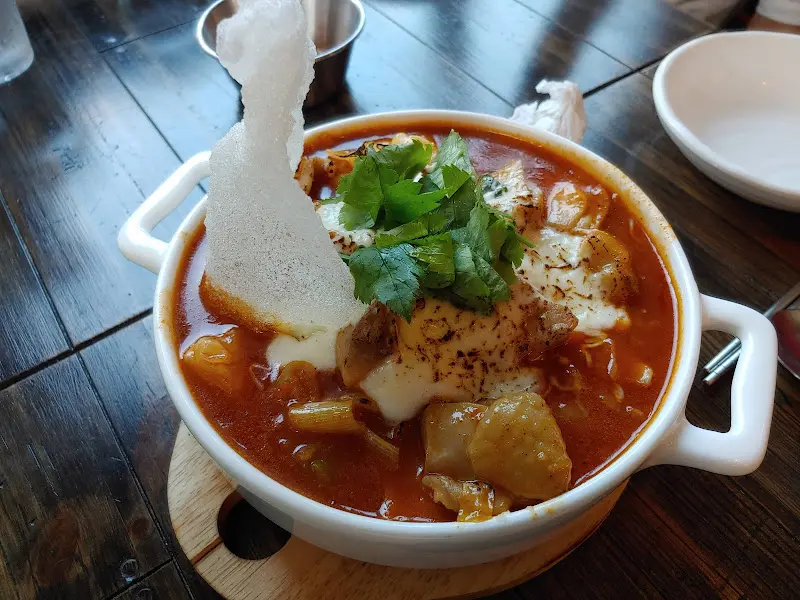 스지, 두부, 야채가 들어간 만취탕