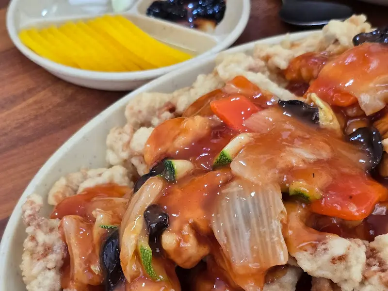 케찹 소스가 인상적인 남경반점의 탕수육