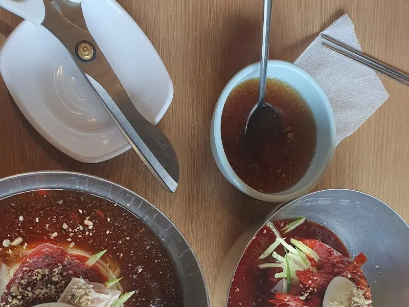 비빔밀면과 물밀면