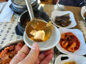 황금빛 쌀알이 빚어낸 여주 풍경, 나들목여주쌀밥에서 맛보는 한정식의 정수 (여주 맛집)