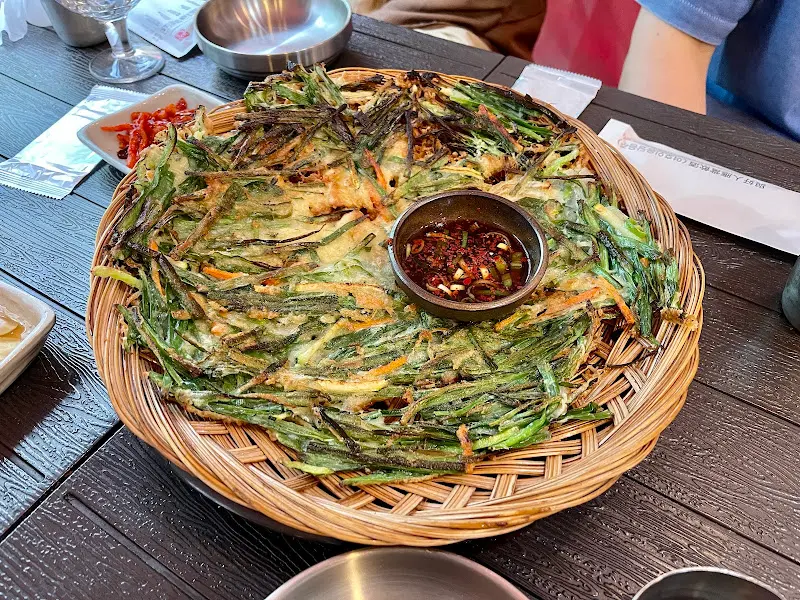 종로도담의 부추전