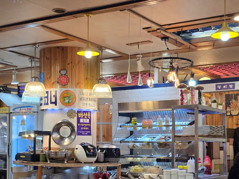 샐러드바 전경