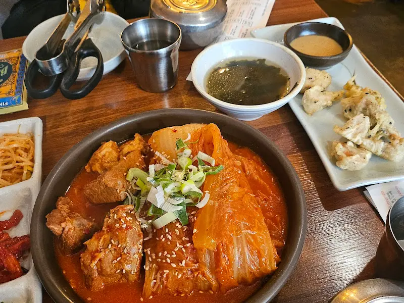 김치찜 한 상 차림