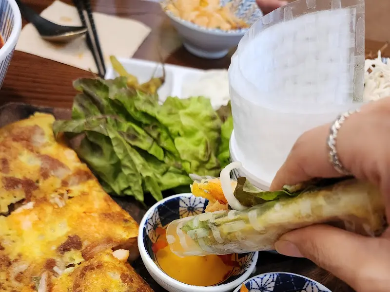 라이스페이퍼에 반쎄오 싸먹기