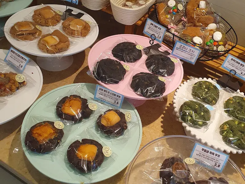 맘스브레드의 다양한 빵들