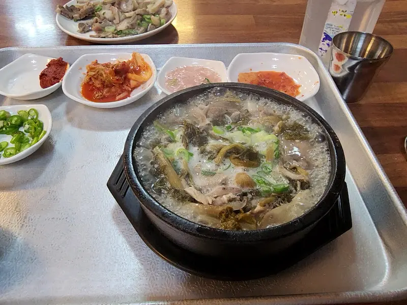 보글보글 끓는 순대국