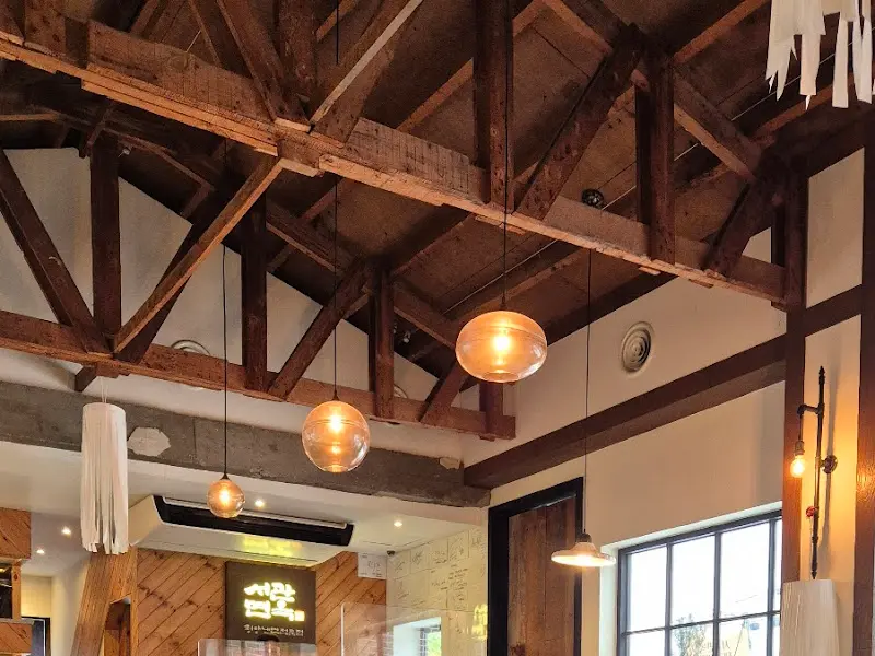 서관면옥 내부 인테리어