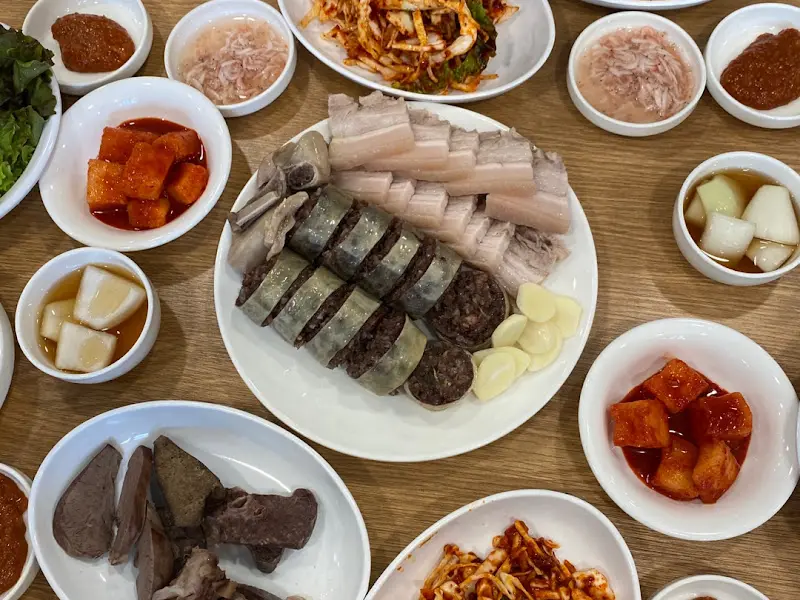 박시웅의 8번식당 밑반찬