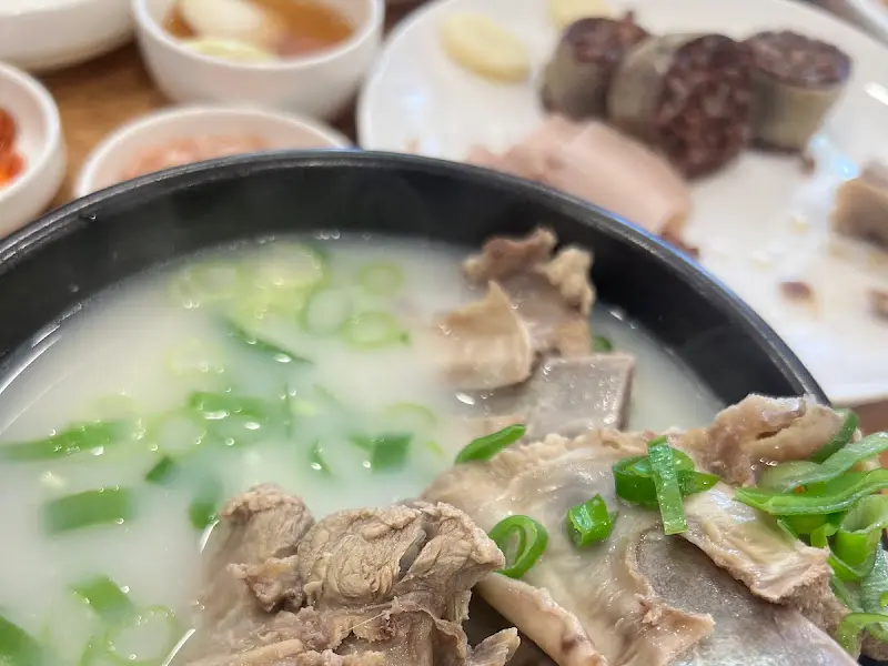 박시웅의 8번식당 외관