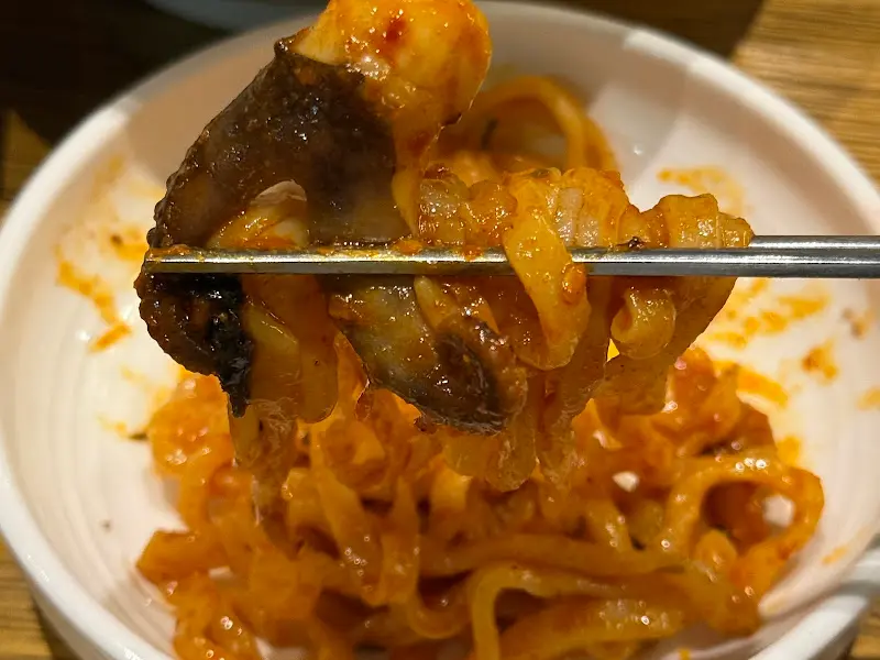 쭈꾸미 비빔칼국수