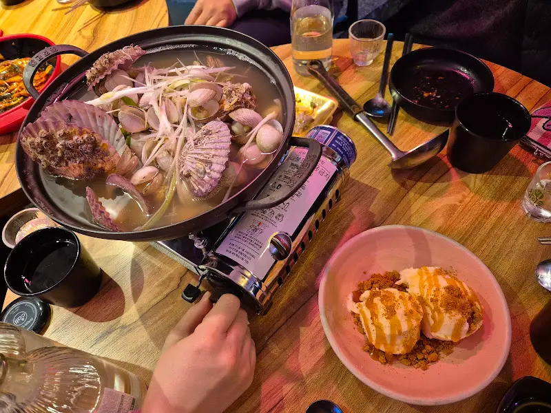 다채로운 메뉴 한 상 차림