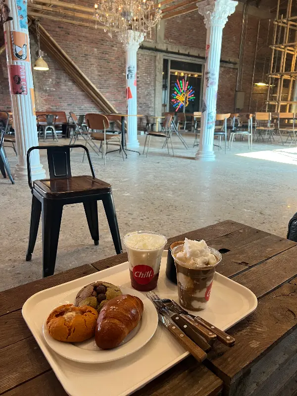 유자 셔벗 커피와 소금빵