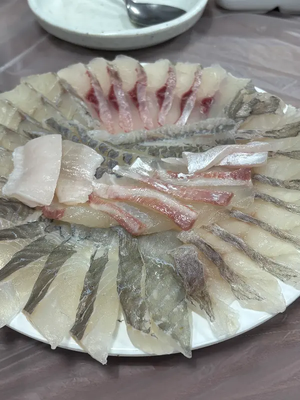 바다사랑횟집 모듬회 클로즈업