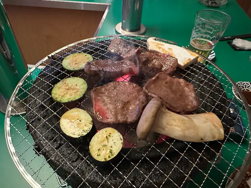 화로에 구워지는 야끼니꾸