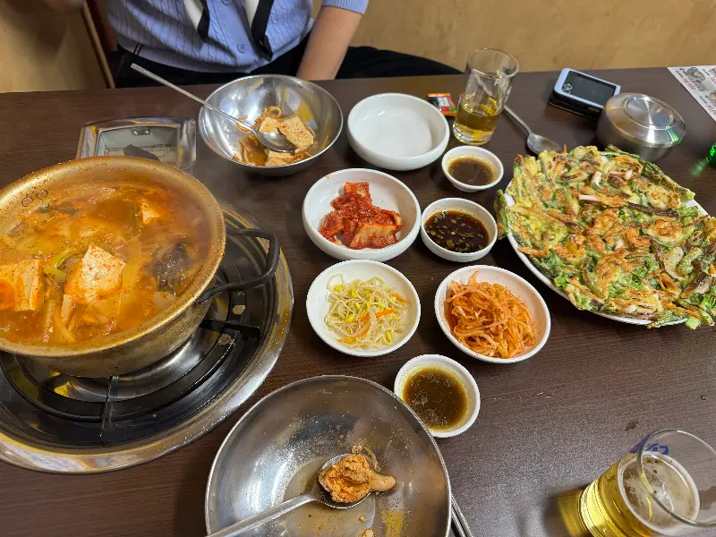 깔끔한 테이블 세팅