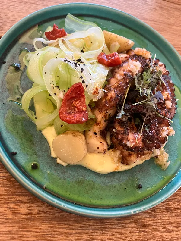 겉바속촉 문어 요리