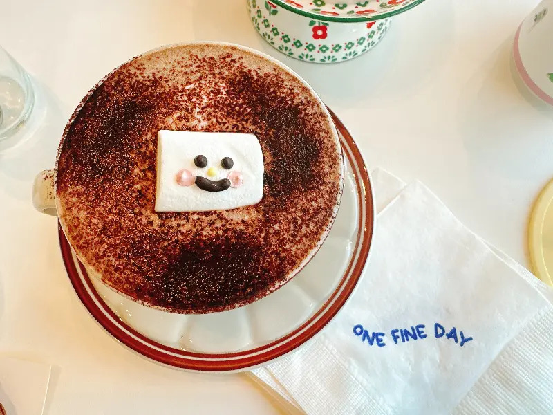 윤기가 자르르 흐르는 고등어구이