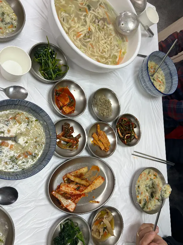 진도식당 한 상 차림