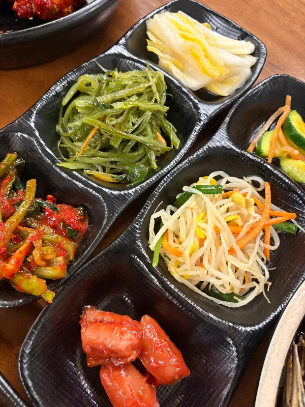 다양한 밑반찬 클로즈업