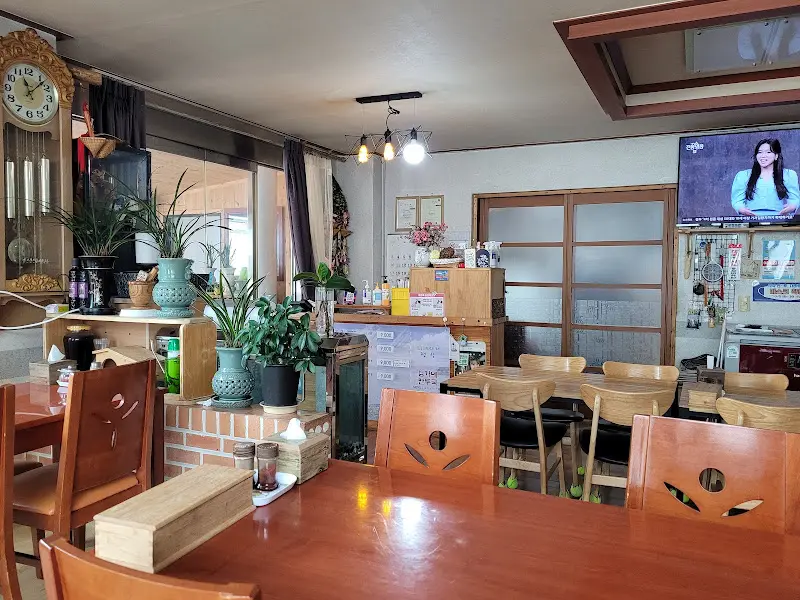 김가네손만두국 내부