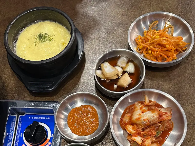 푸짐한 기본 찬