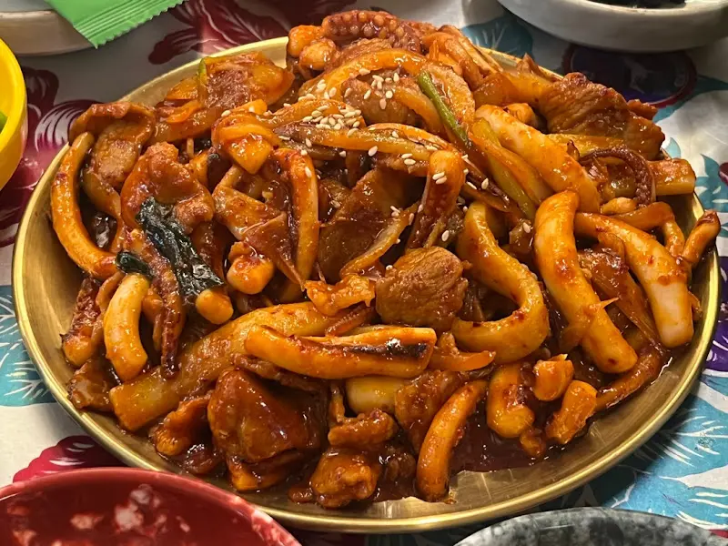 오징어와 돼지고기의 환상적인 만남