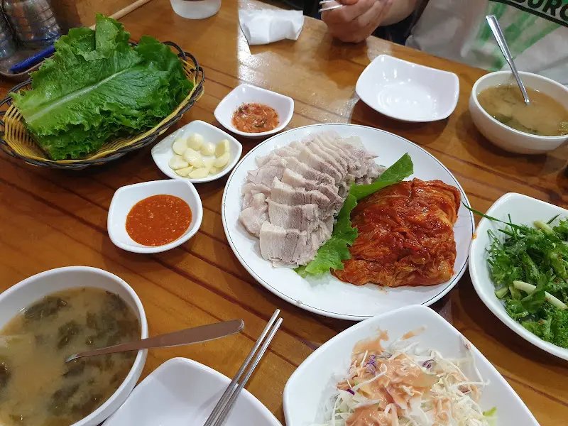 놋그릇에 담긴 골동반