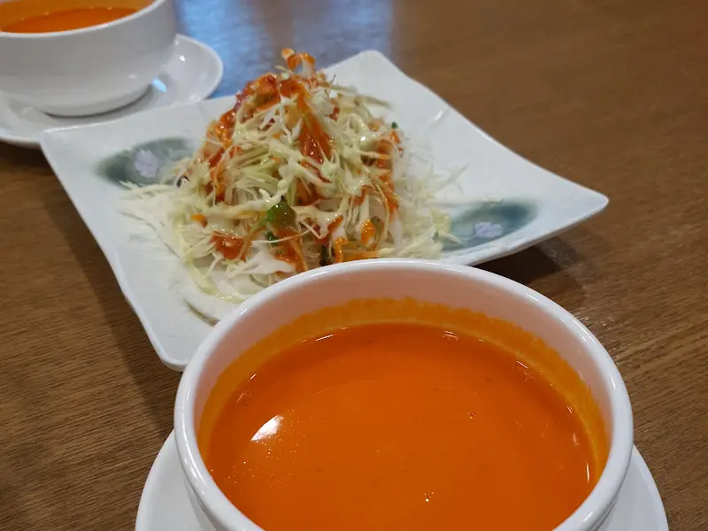 토마토 스프와 샐러드