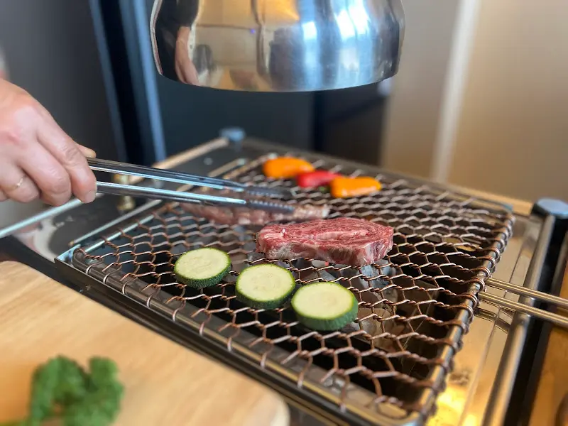 직원들이 직접 구워주는 흑우