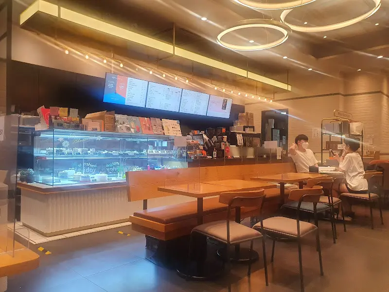 카운터 및 쇼케이스