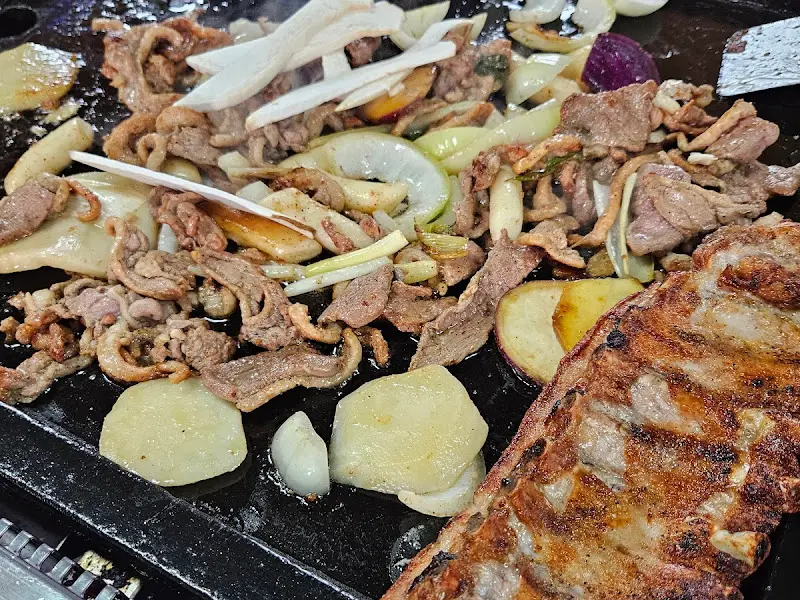 돌판 오리 로스구이와 쪽갈비구이