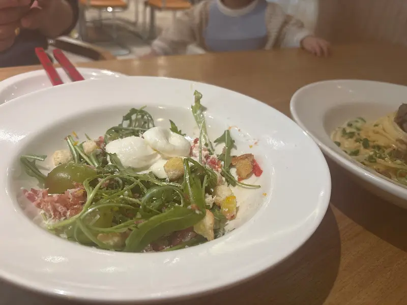 샐러드와 파스타