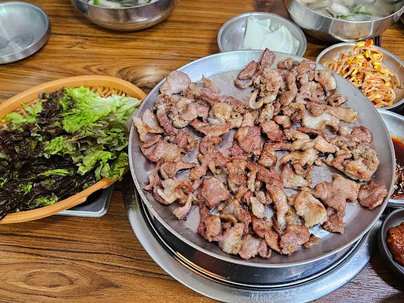 돼지 석쇠불고기 한 상 차림