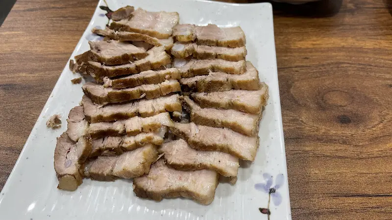 윤기가 자르르 흐르는 수육