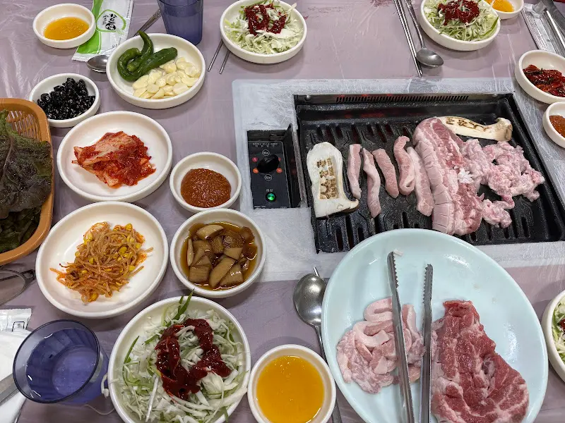 돼지 한 상 차림