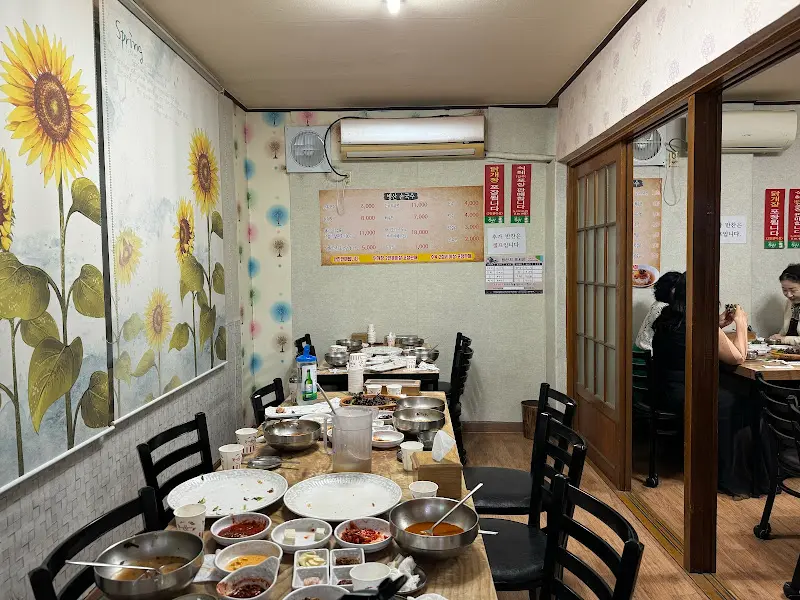 병산손국수 내부