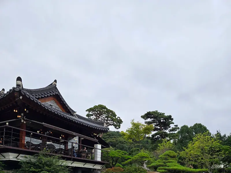 홍종흔베이커리 앤 카페의 정원